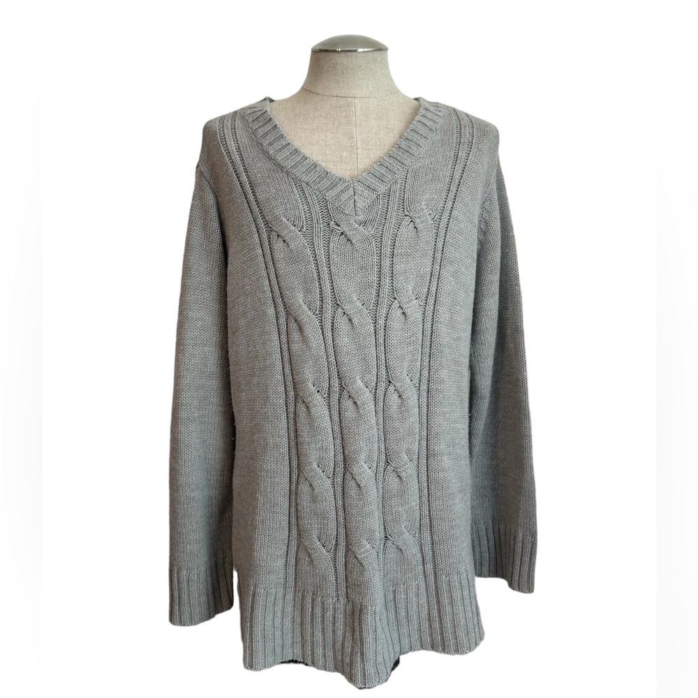 Fashion Bug Women's V-Neck Grey Knitted Sweater Size 26/28W